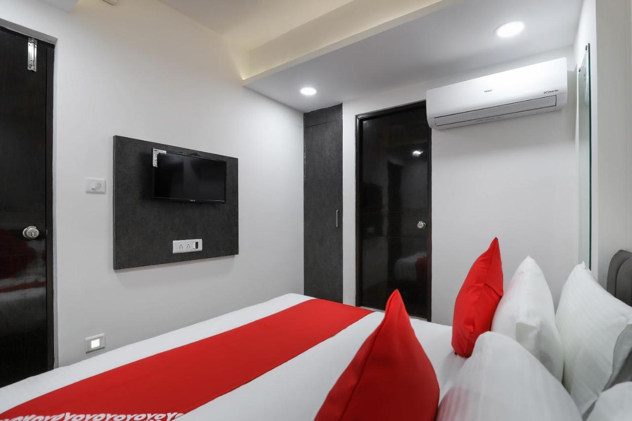 Oyo 40139 Hotel Peradiot Ахмедабад Екстериор снимка